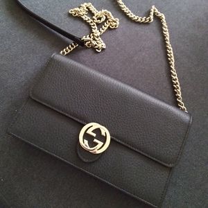 Gucci interlocking wallet on chain